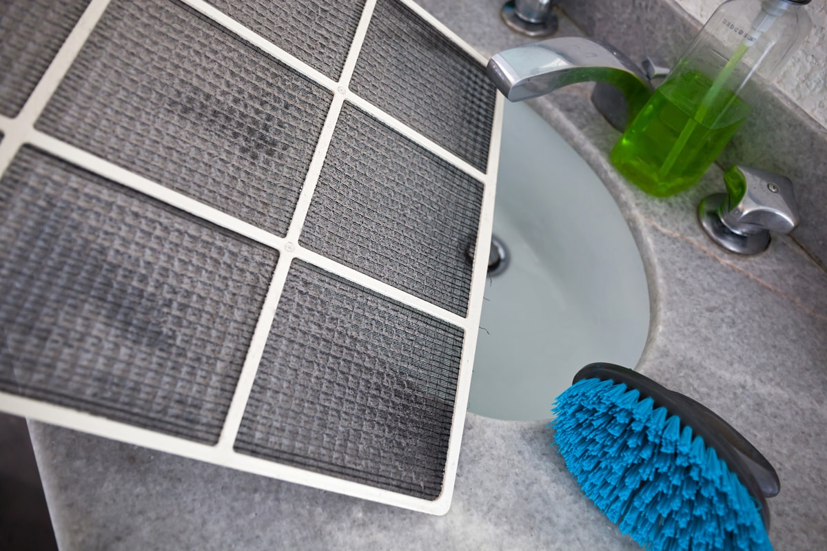 Cleaning Aircon Filters