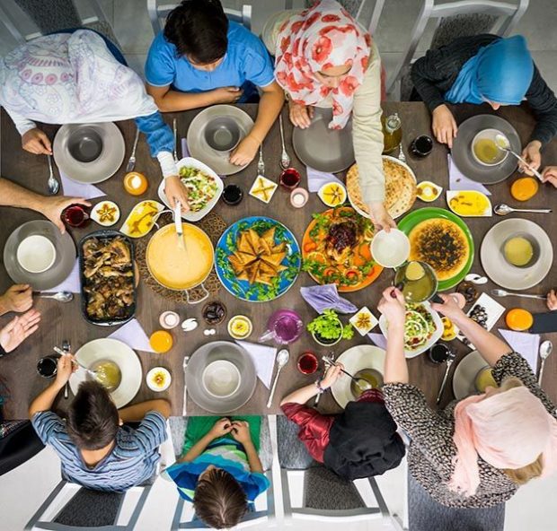 5 stress-free gathering tips to get you ready for Iftar